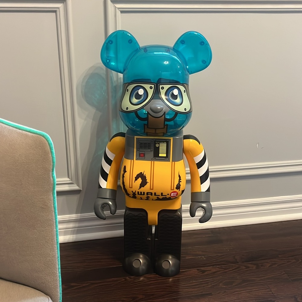 1000% Bearbrick Wall-E Collectables Medicom Japan toy Home decor Giant